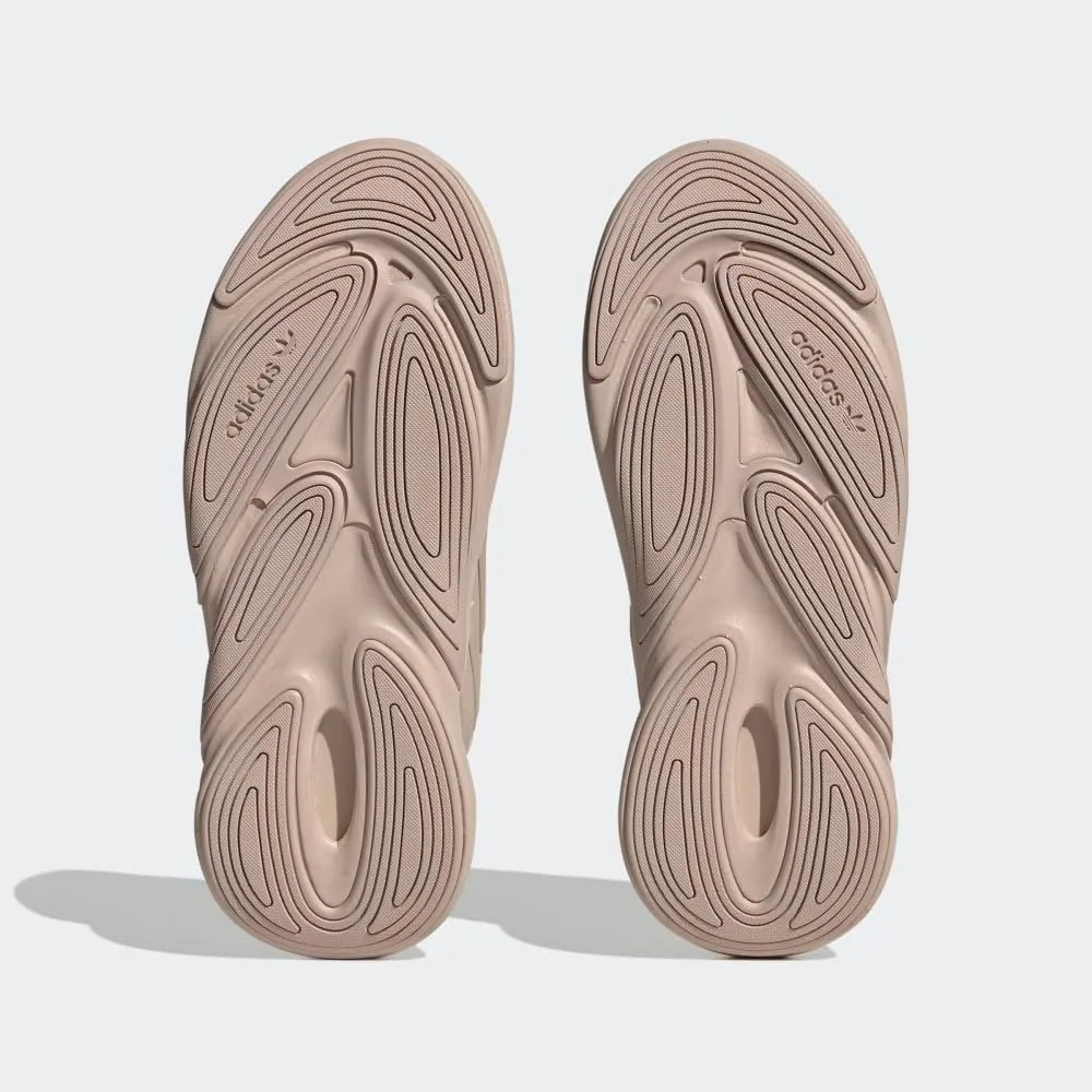 adidas Originals Women's Ozelia Sneaker