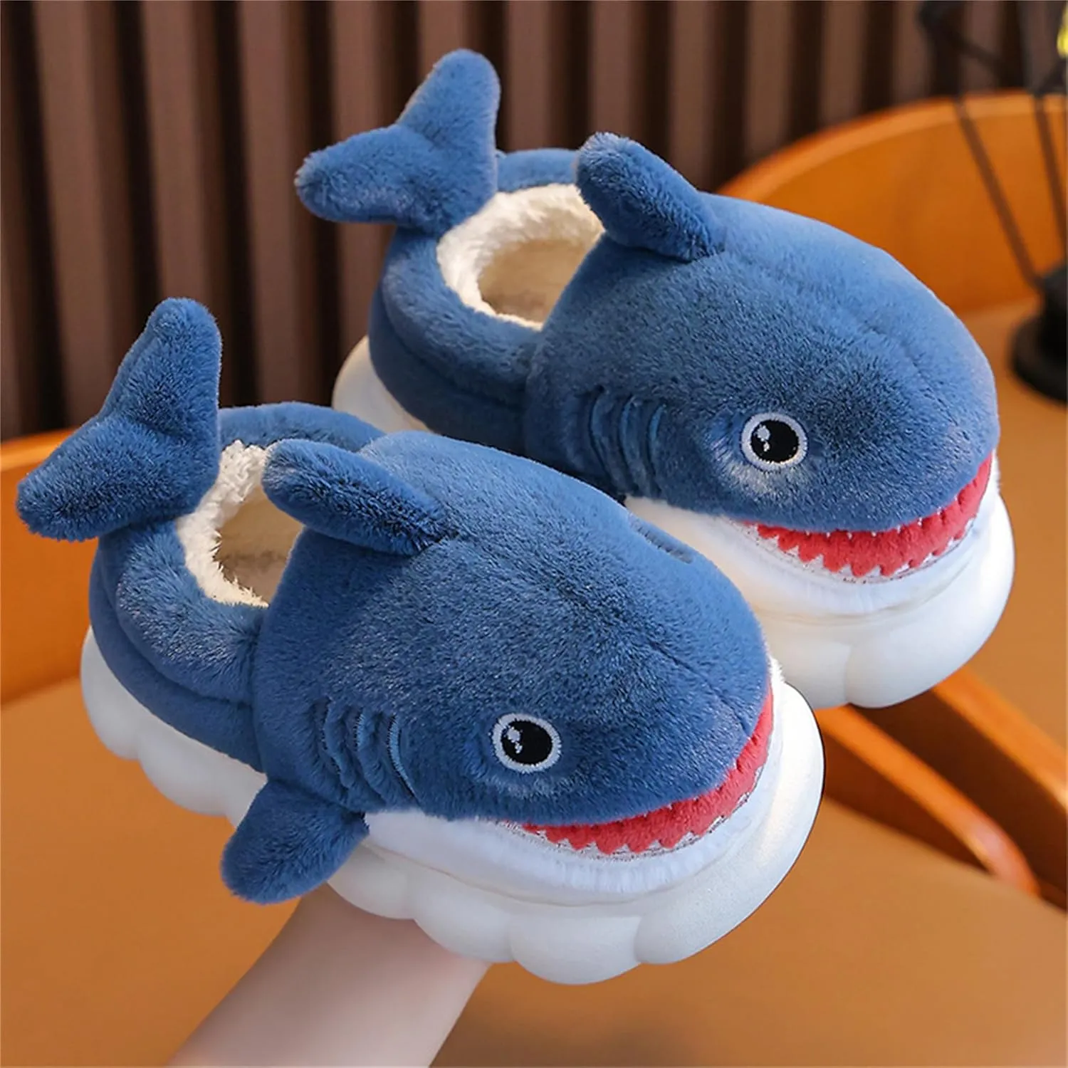 Animal slippers for Women Men Cute Shark Slippers Cozy adult home fuzzy cotton slippers
