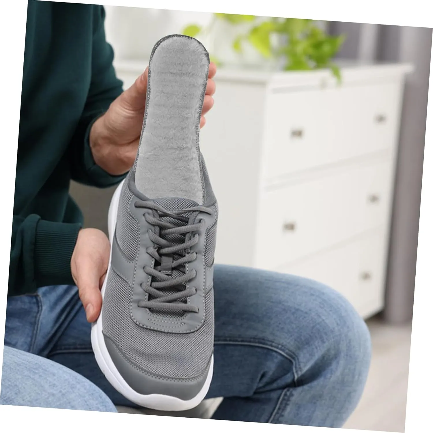 BESTYASH 4 Pairs Winter Fluffy Insoles for Women Thick Thermal Shoe Inserts for Comfort Warmth Ergonomic Design for Cold Weather