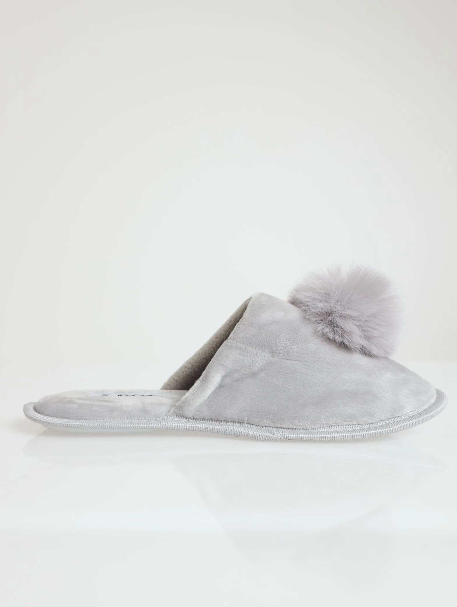 Closed Toe Slipper With Pom Pom - Grey