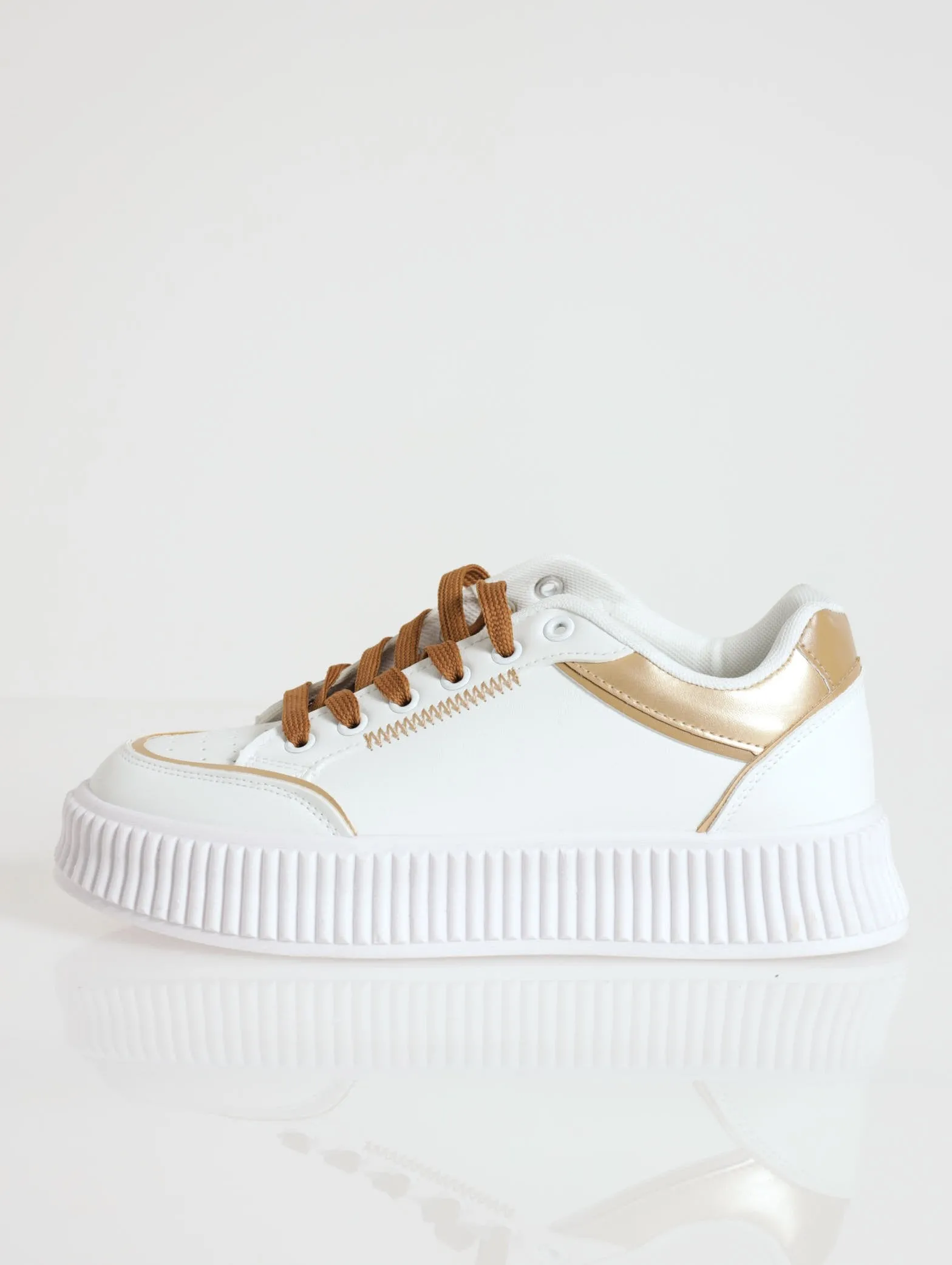 Contrast Lace With Zig Zag Stitch Sneaker - White
