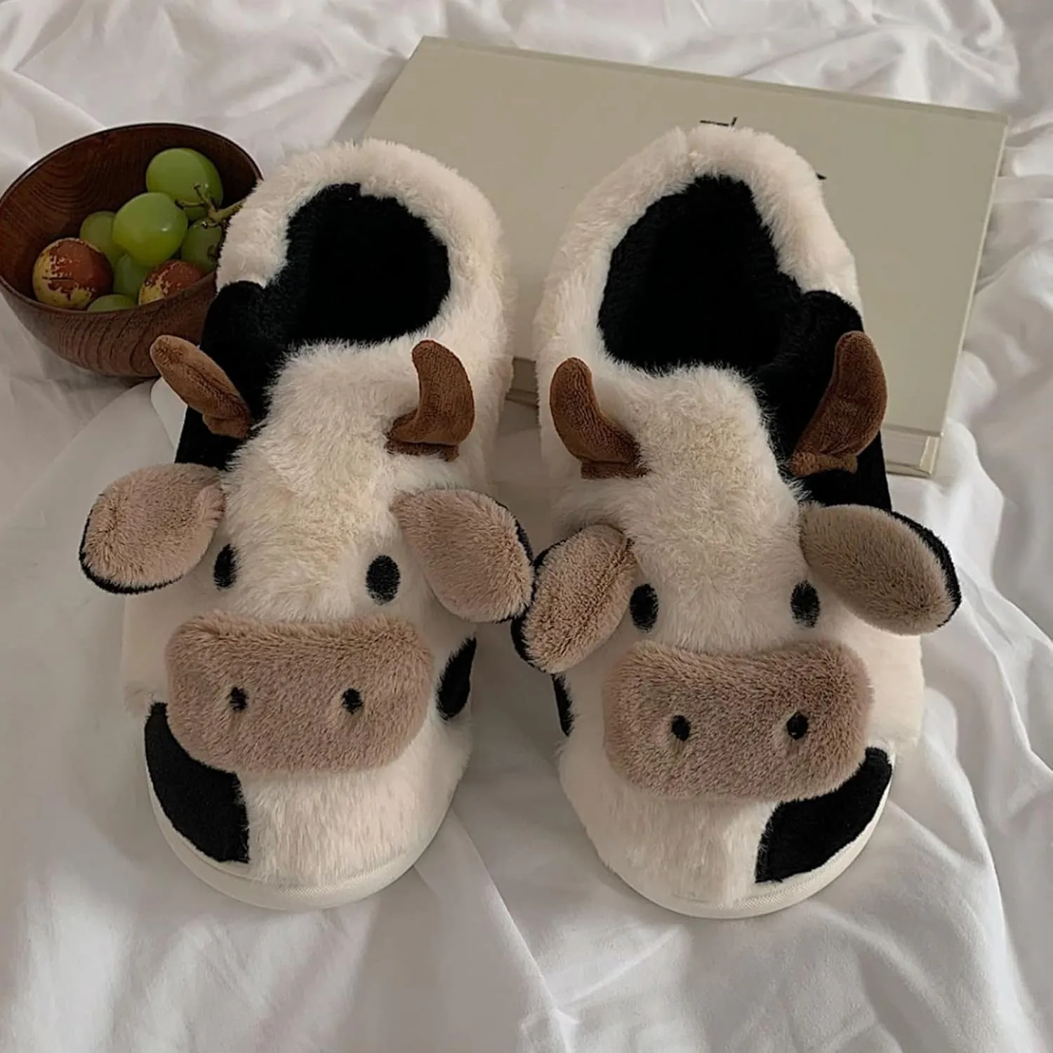 Cow Slippers for Women Men, Cute Cartoon Animal Winter Warm House Slides Slippers, Linen Kawaii Indoor Outdoor Shoes, Comfortable Non Slip Milky Cow Thick Sole Slipper