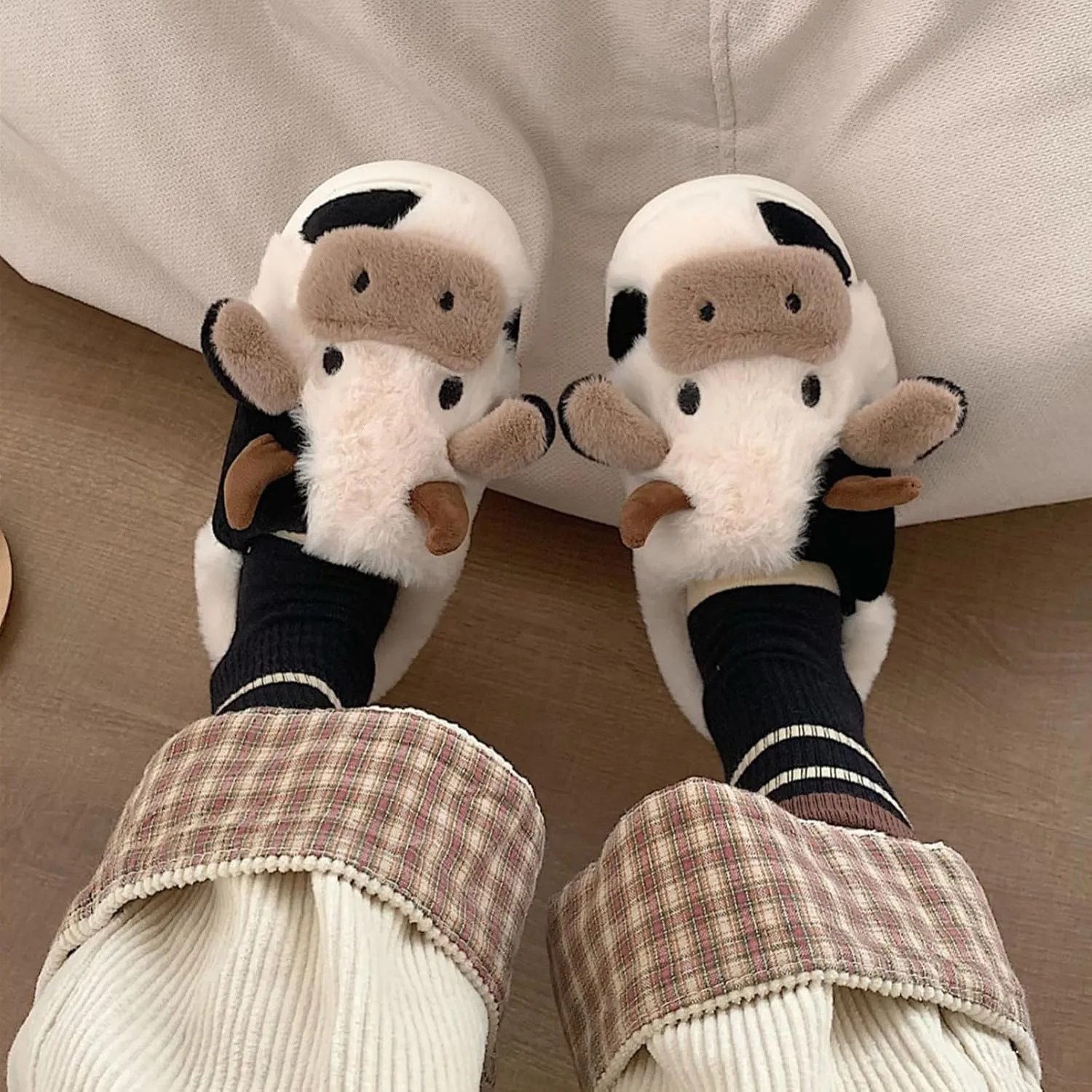 Cow Slippers for Women Men, Cute Cartoon Animal Winter Warm House Slides Slippers, Linen Kawaii Indoor Outdoor Shoes, Comfortable Non Slip Milky Cow Thick Sole Slipper