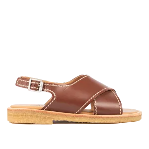 Cross sandal with detail stitchings and buckle