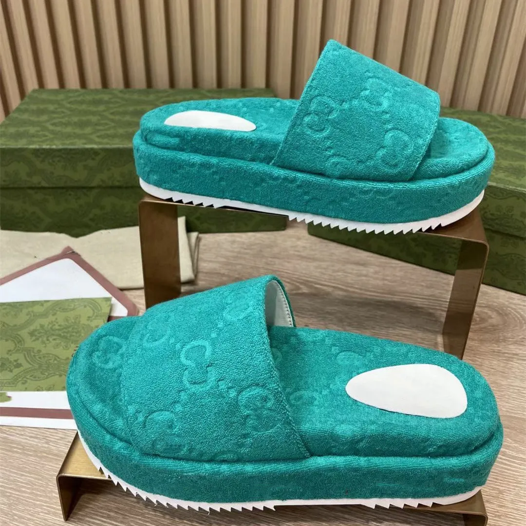 Fashion Designer Brand Thick Bottom Cotton Candy Solid Color Outdoor Slippers