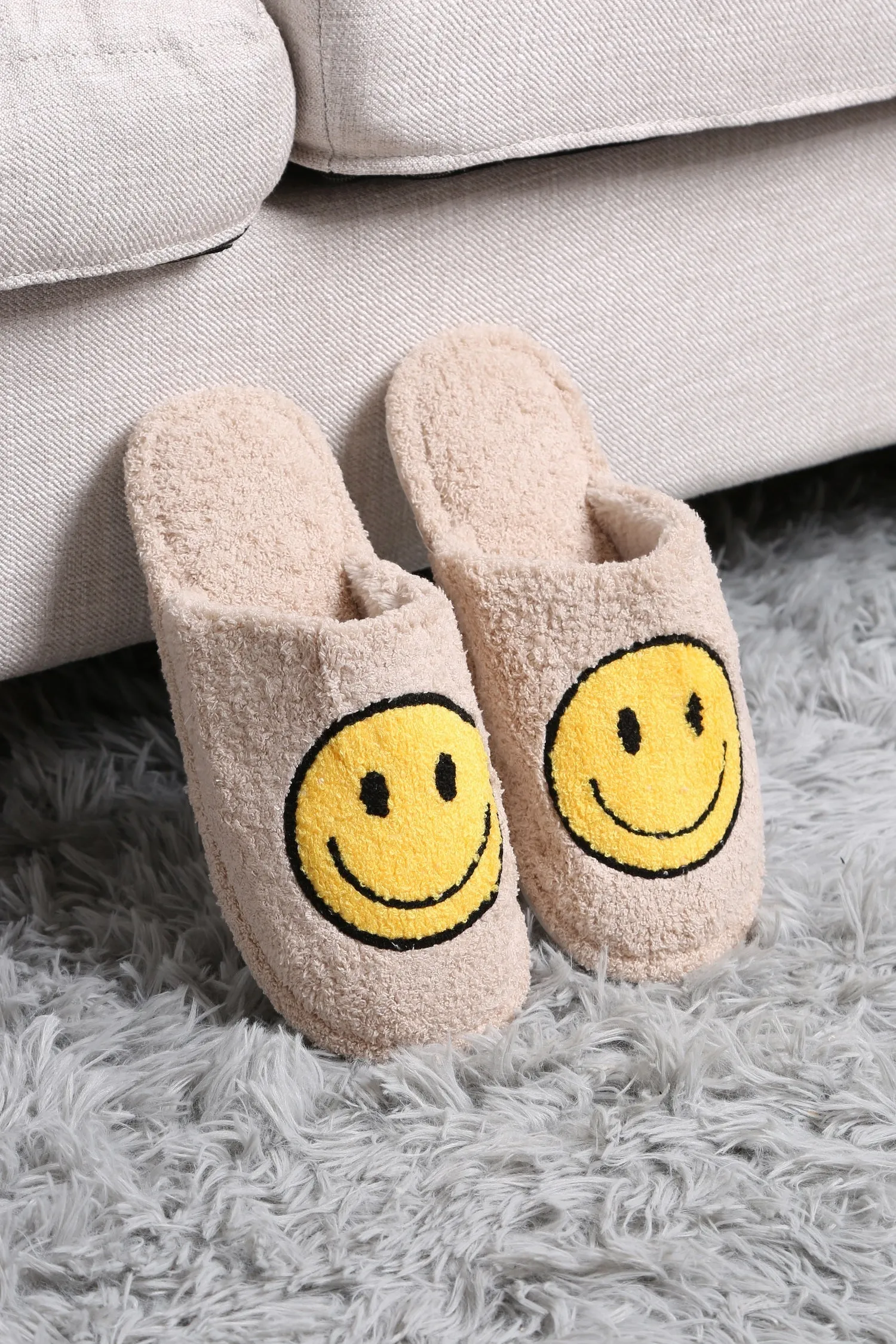 JCL2125 Super Lux Smiley Face Slippers