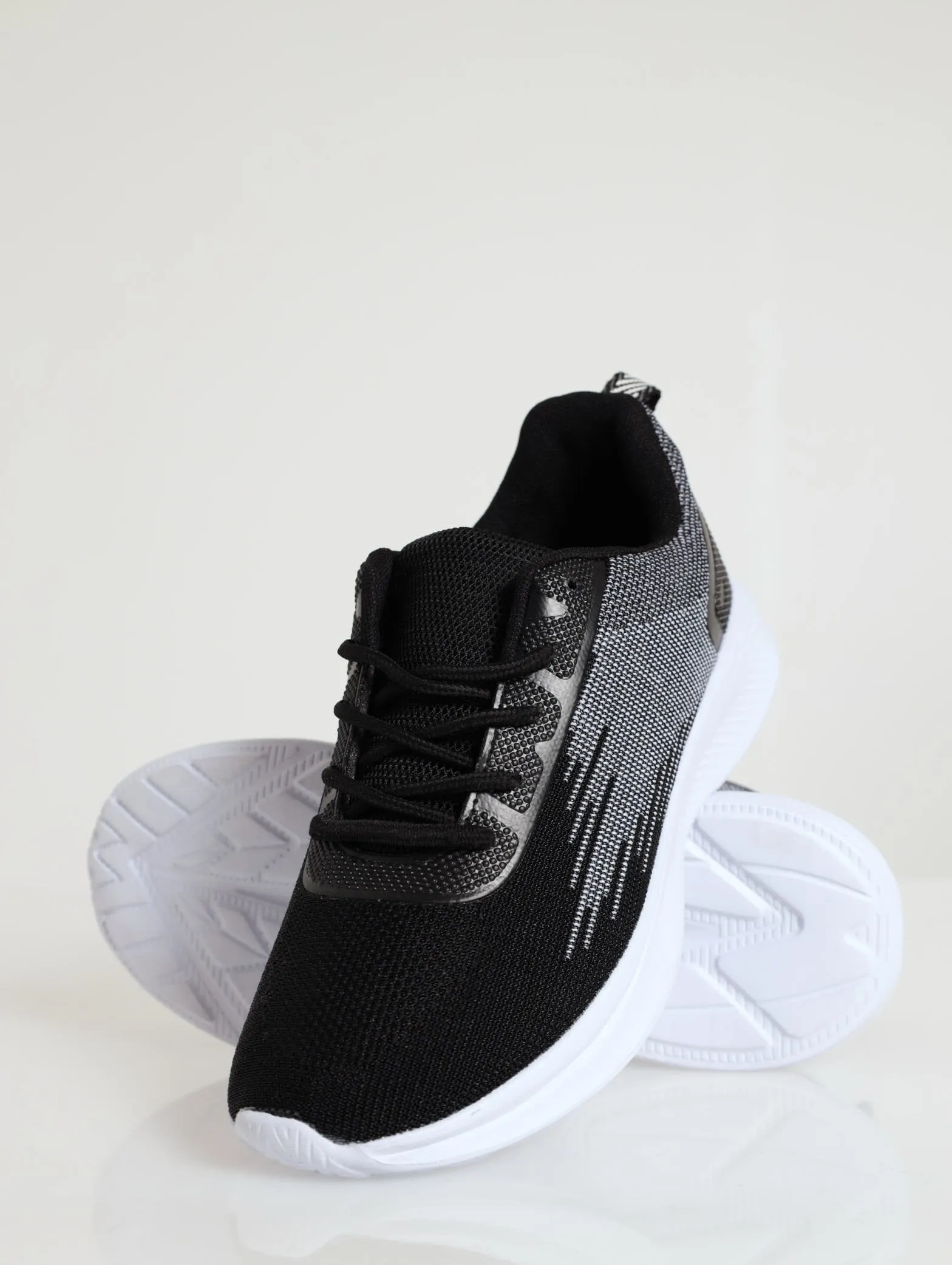 Lace-Up Knit With Contrast Colour - Black
