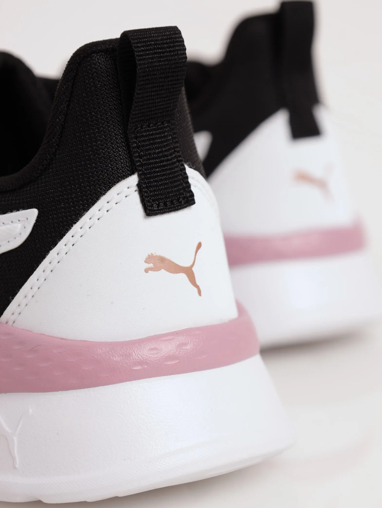 Ladies Anzarun Lite Sneaker - Rose Gold
