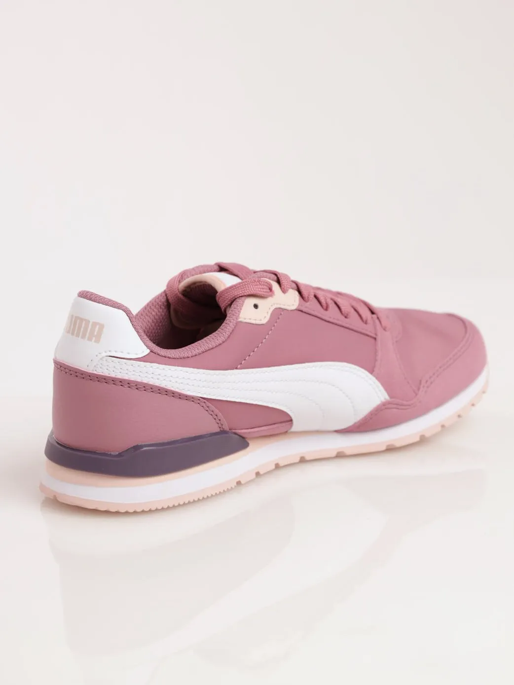 Ladies ST Runner V3 NL Sneaker - Grape