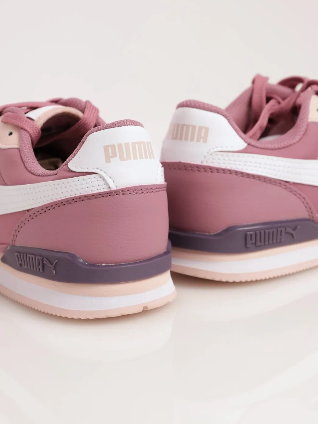 Ladies ST Runner V3 NL Sneaker - Grape