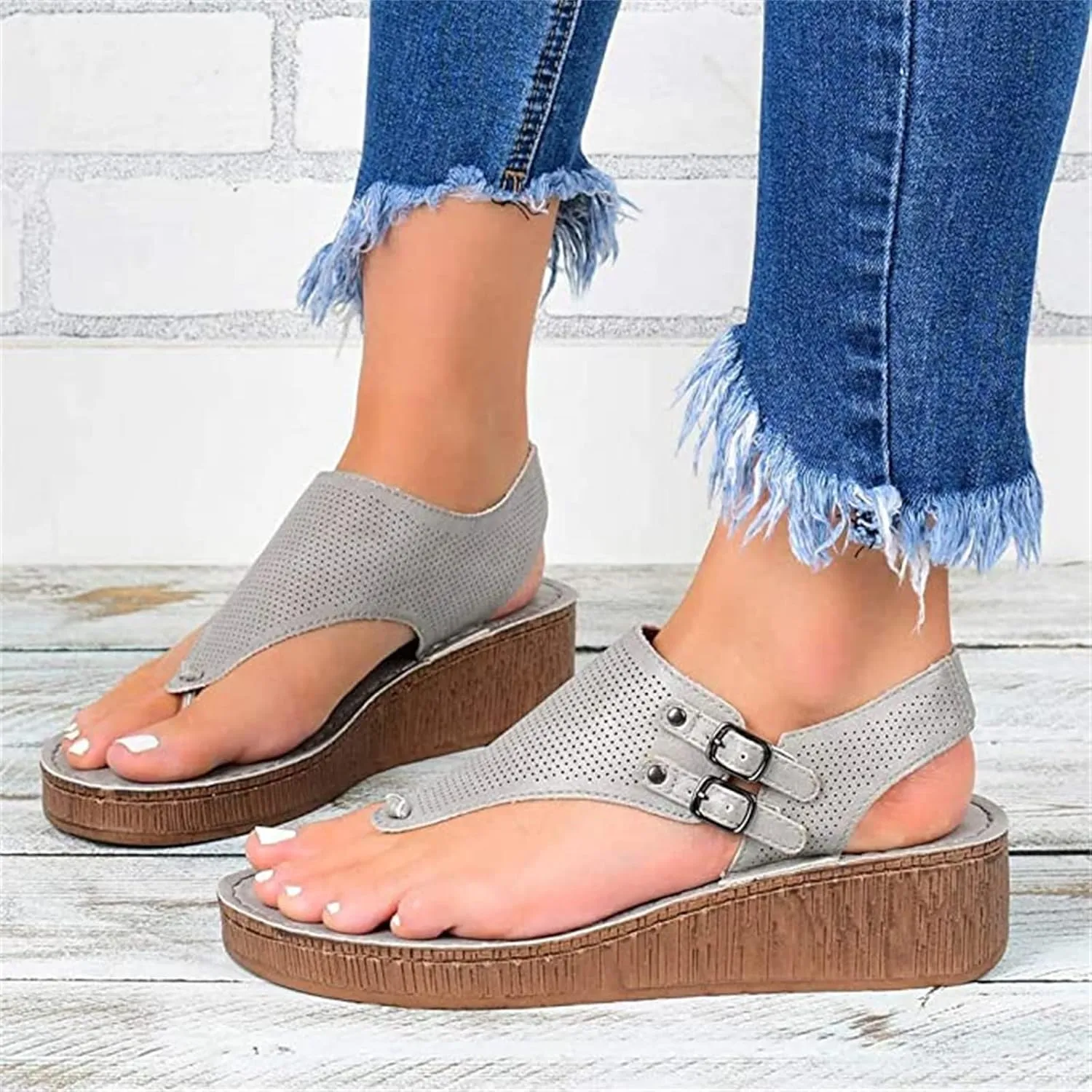 Ladmiple Sandals for Women Fashion Flip Flops Platform Sandal Casual Beach Travel Clip Toe Slipppers Shoes Dressy Summer