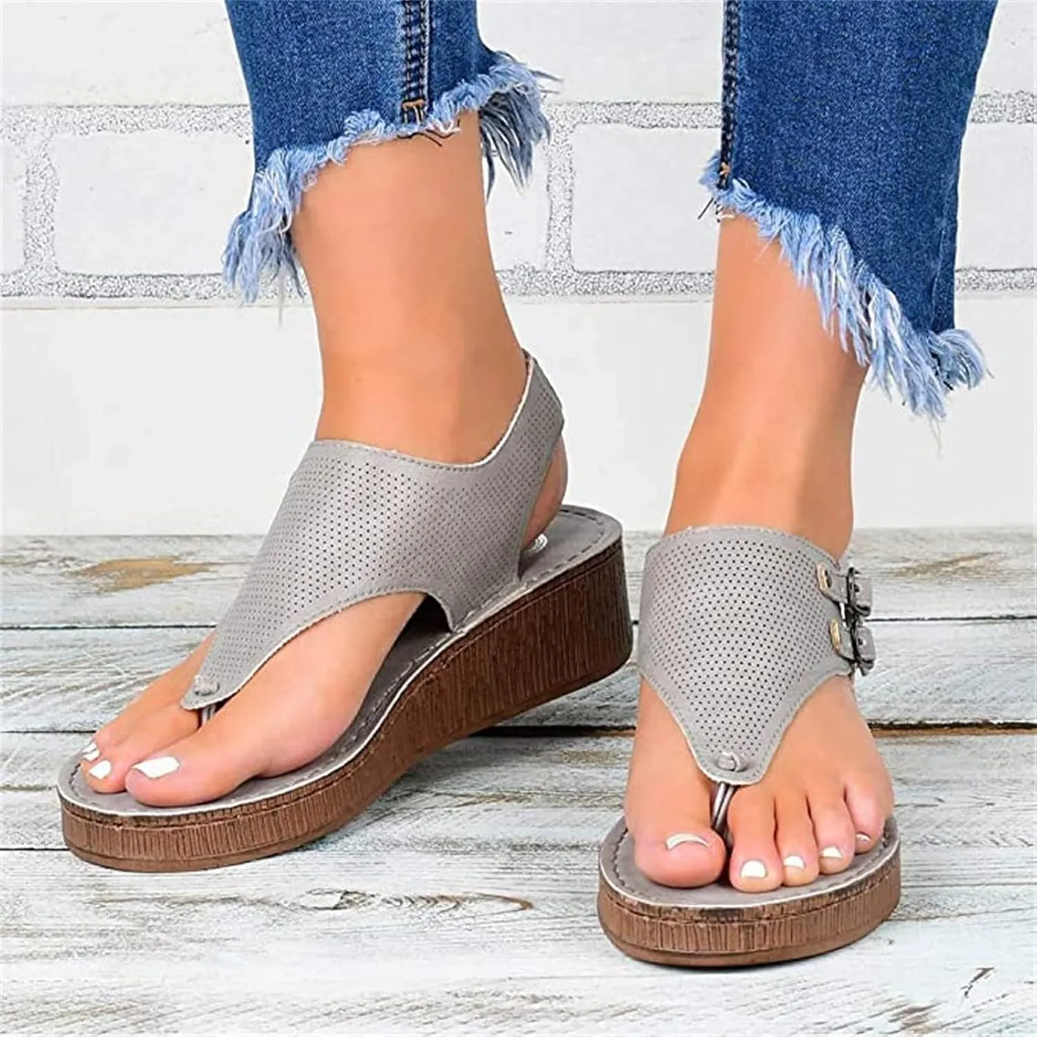 Ladmiple Sandals for Women Fashion Flip Flops Platform Sandal Casual Beach Travel Clip Toe Slipppers Shoes Dressy Summer