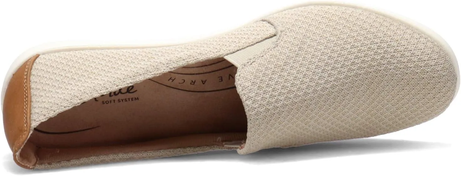 LifeStride Womens Next Level Slip-On Sneaker Cream 5.5 M