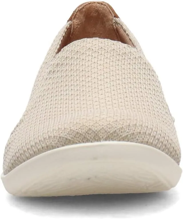 LifeStride Womens Next Level Slip-On Sneaker Cream 5.5 M