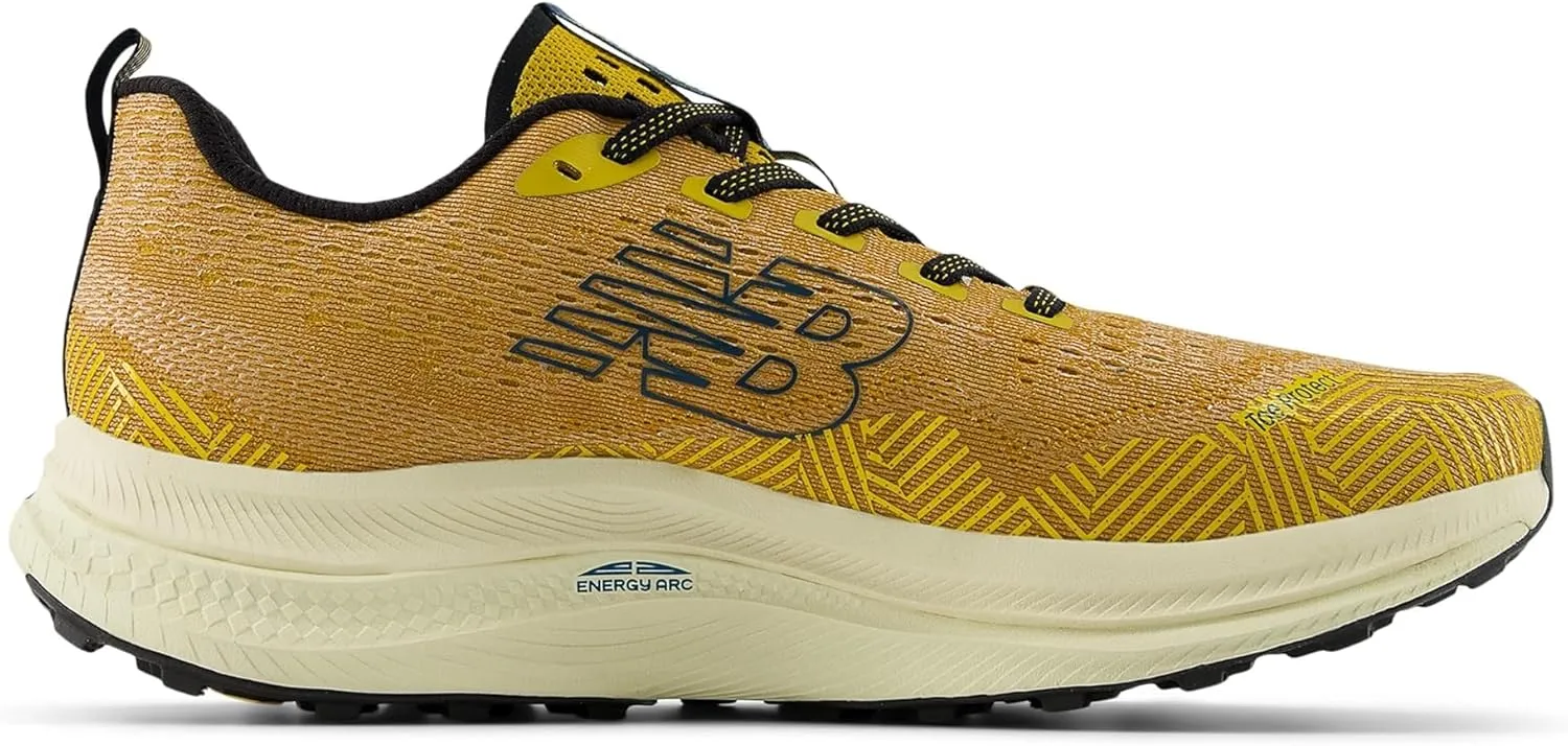 New Balance Men's FuelCell Supercomp Trail Sneaker