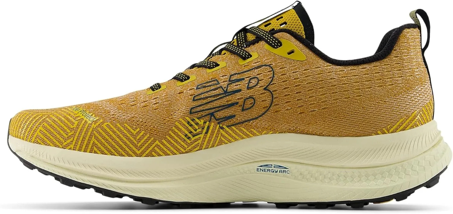 New Balance Men's FuelCell Supercomp Trail Sneaker