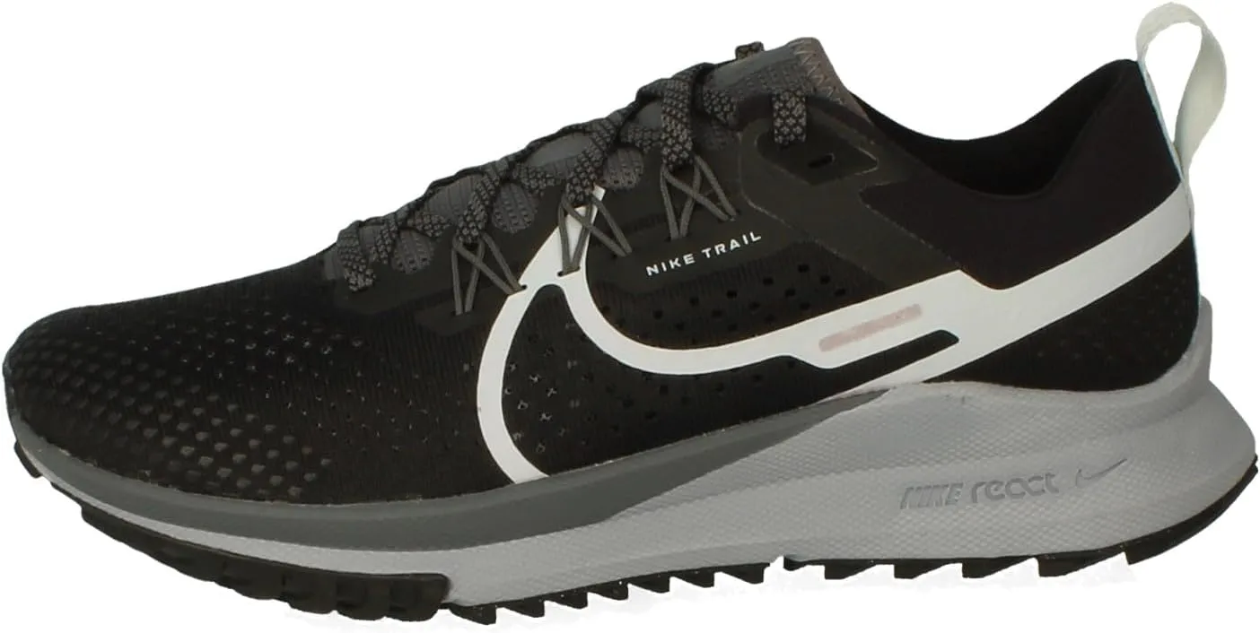 Nike Men's React Pegasus Trail 4 Sneaker, 39
