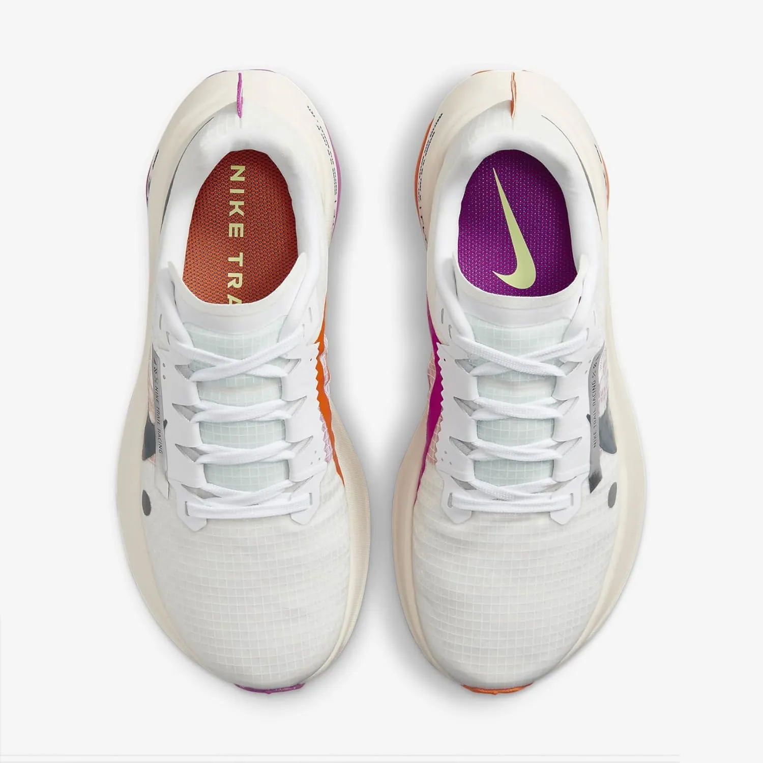 NIKE Women's Sneaker