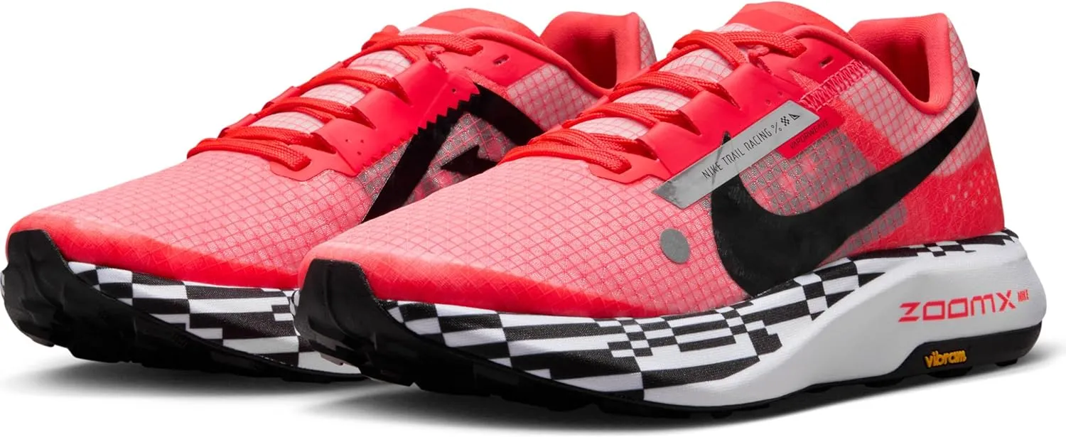 NIKE Women's Sneaker