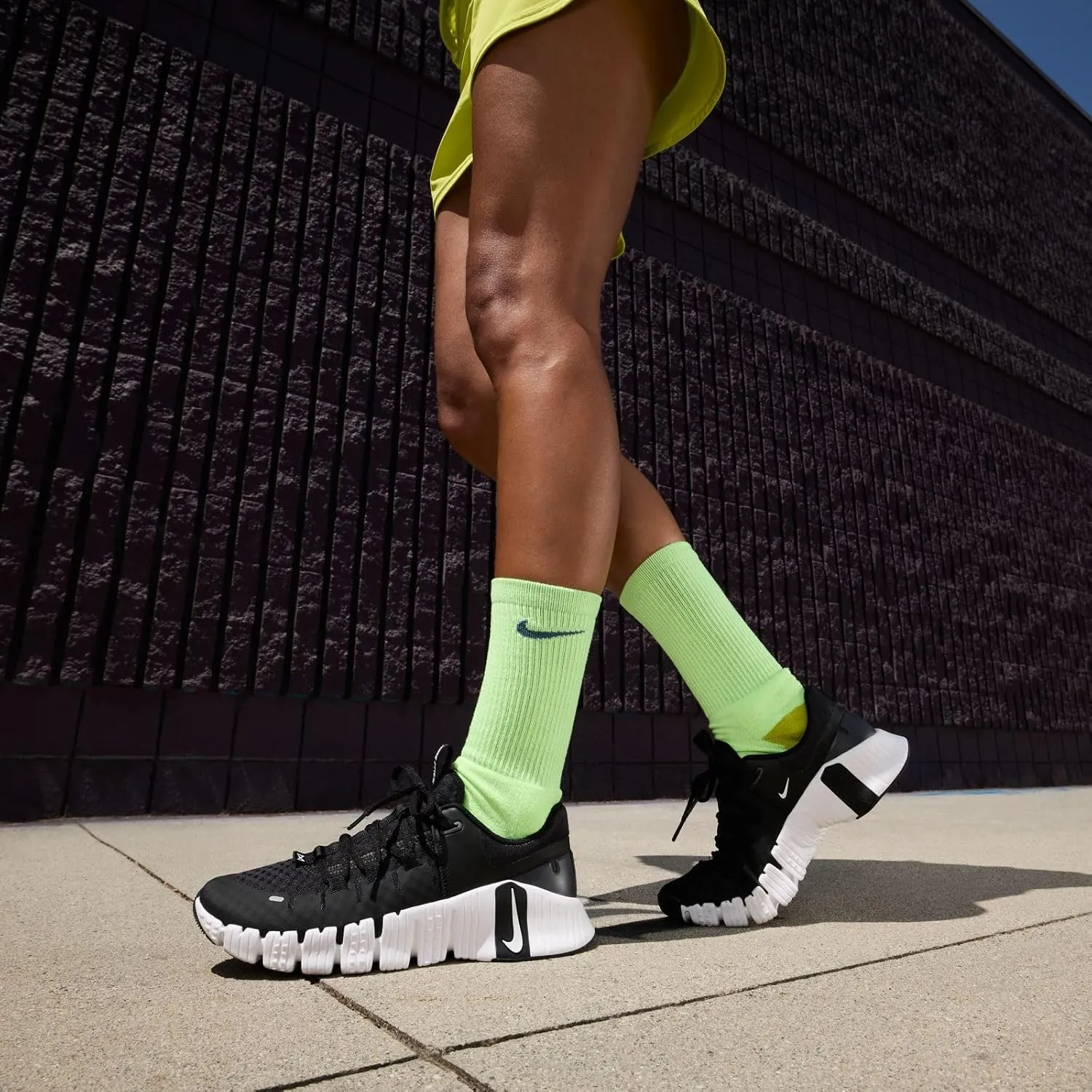 Nike Women's W Free Metcon 5 Sneaker, 0
