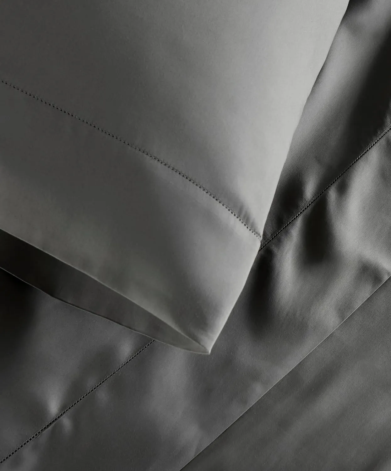 Peacock Alley Clara Luxury Sateen Sheet Sets - 100% Long Staple Cotton, 320 Thread-Count - Soft and Smooth Sateen Weave for All Seasons - Queen (White)