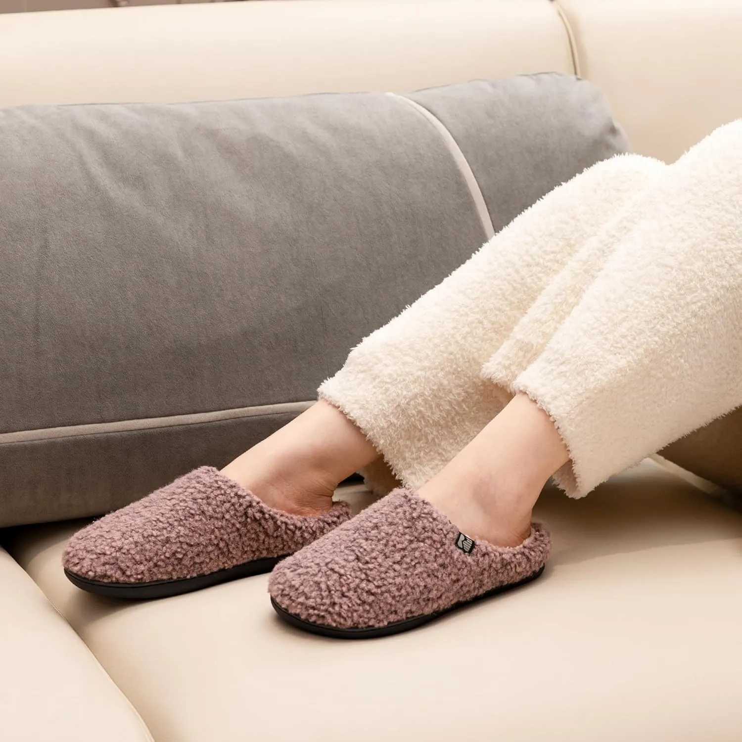 RockDove Women's Plush Retreat Sherpa Fleece Clog Slipper