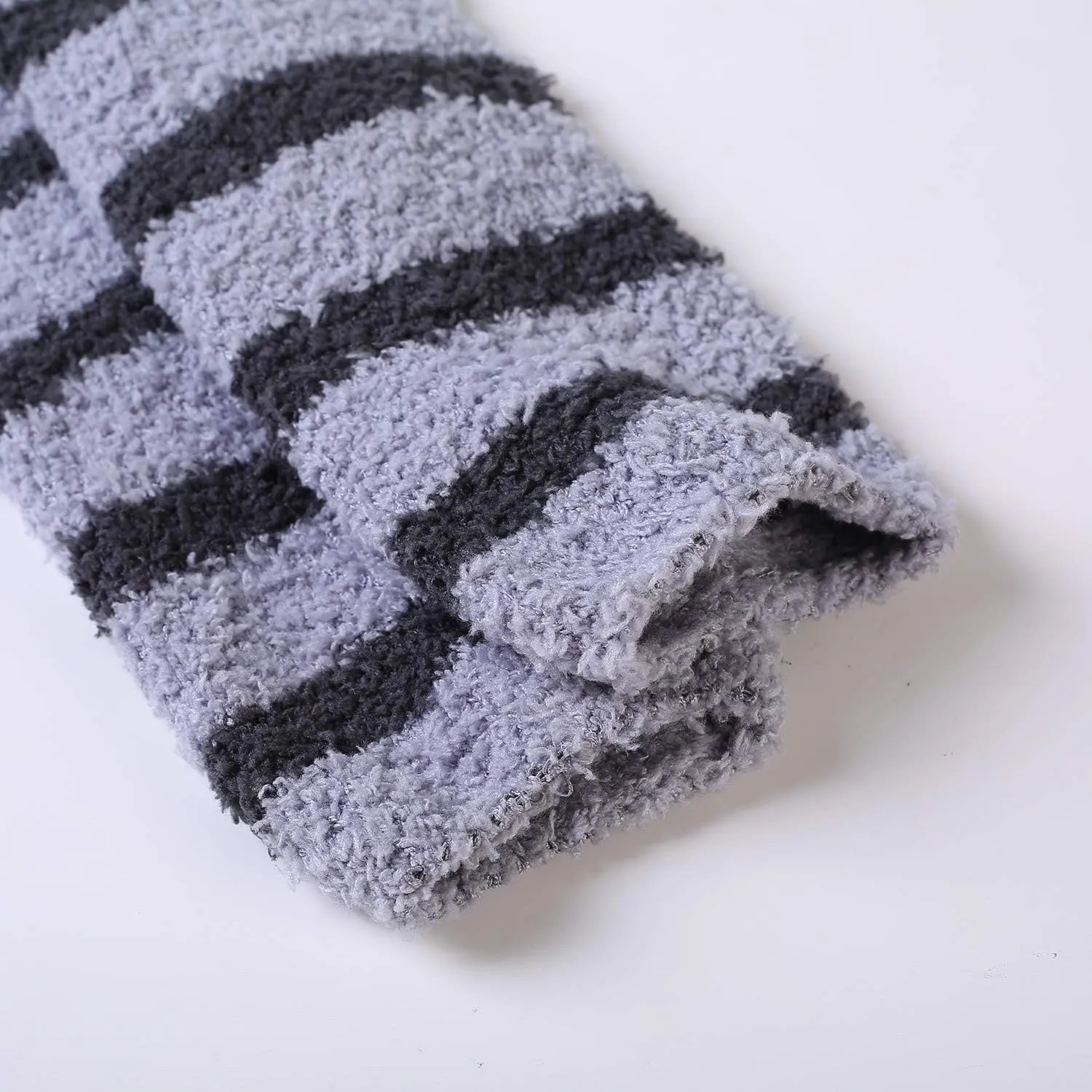 Tosewever 6 Pairs Cute Cat Paw Socks Women Winter Fuzzy Cozy Plush Slipper Socks