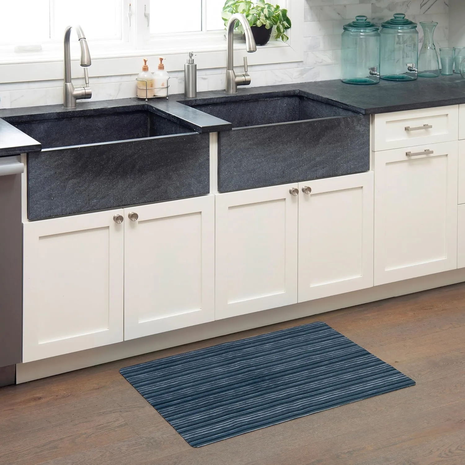 TOWN & COUNTRY BASICS Smooth Step Striped Low Profile Utility Kitchen Mat, Machine Washable, with Non-Slip Backing, Blue/Black, 24"x35"
