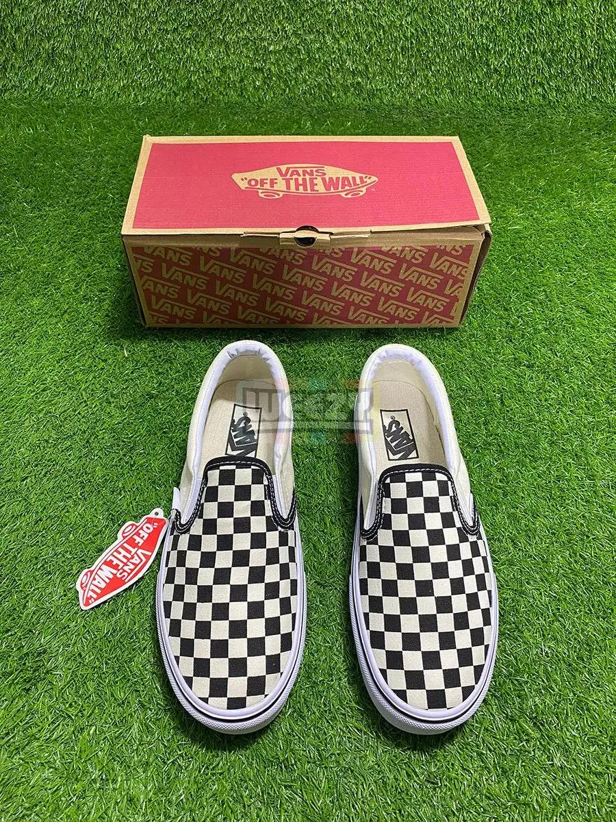 Vans Slip on (Checkered)