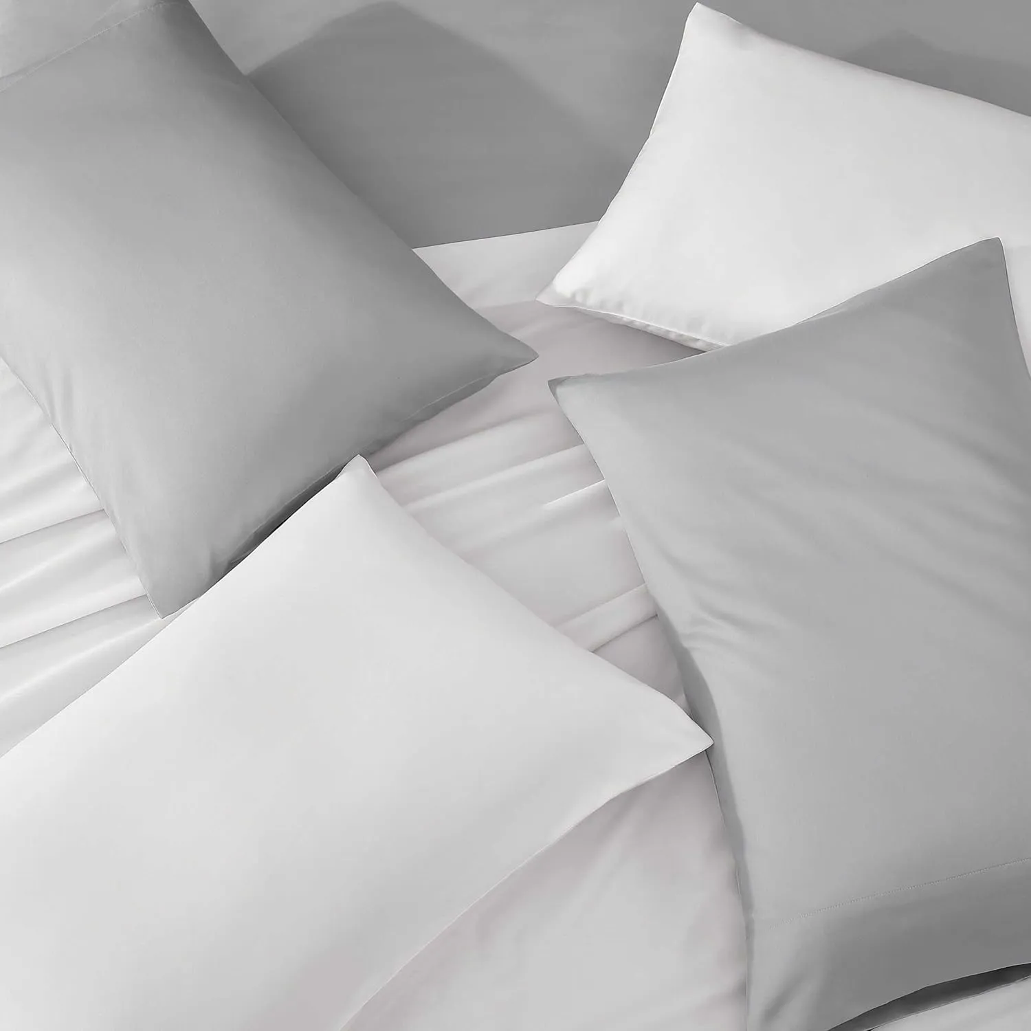 Vera Wang - Queen Sheet Set, Luxurious Sateen Bedding with Matching Pillowcases, Smooth & Silky Bed Essentials (Solid White, Queen)