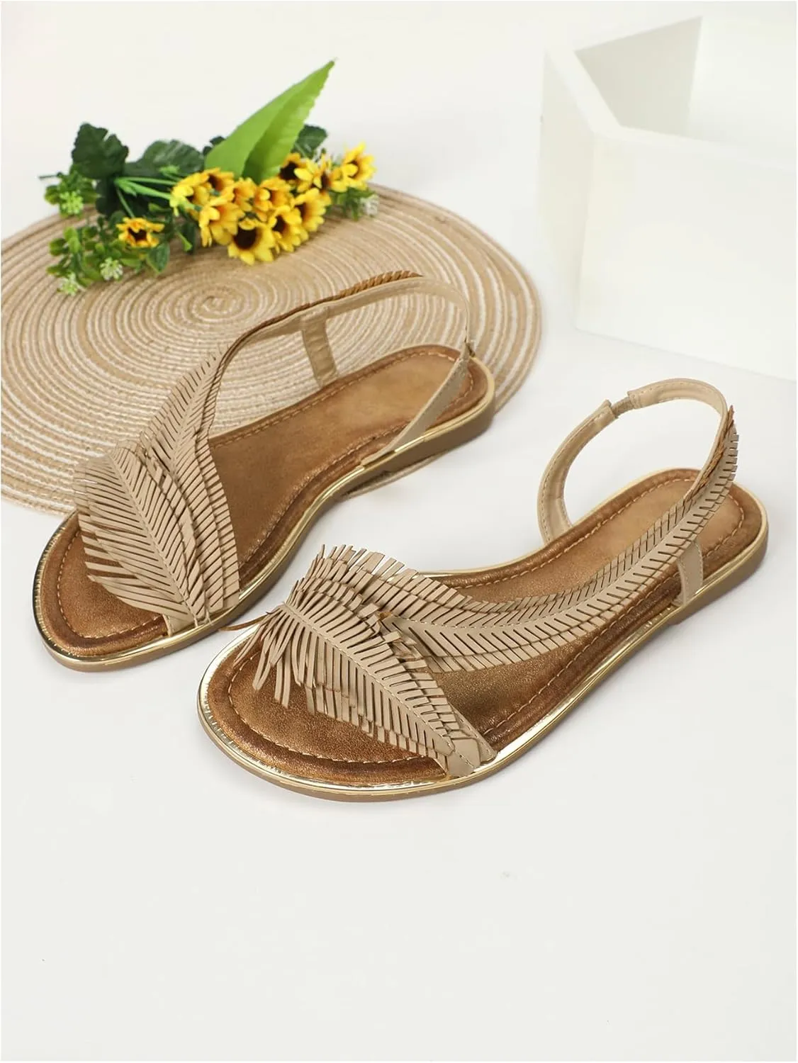 Verdusa Women's Fringe Decor Flat Sandals Slip Open Toe Leather Slippers Slip on Slides