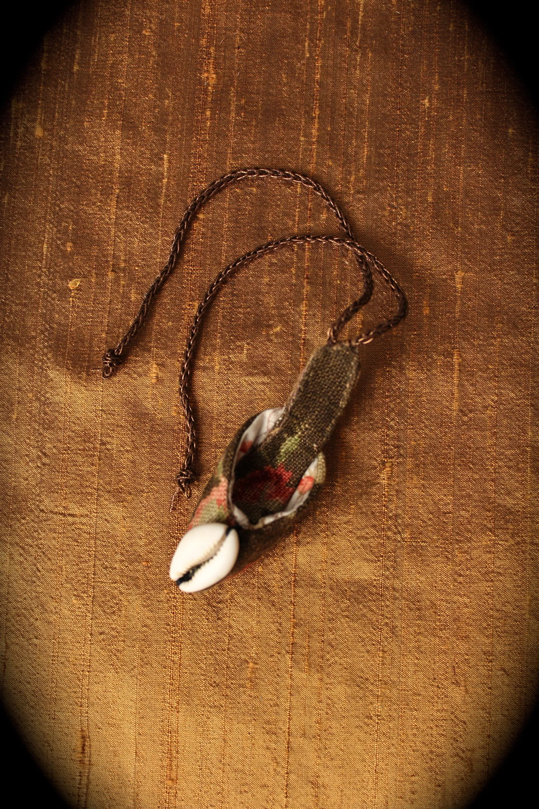 Vintage "Cowry Shell" Slipper