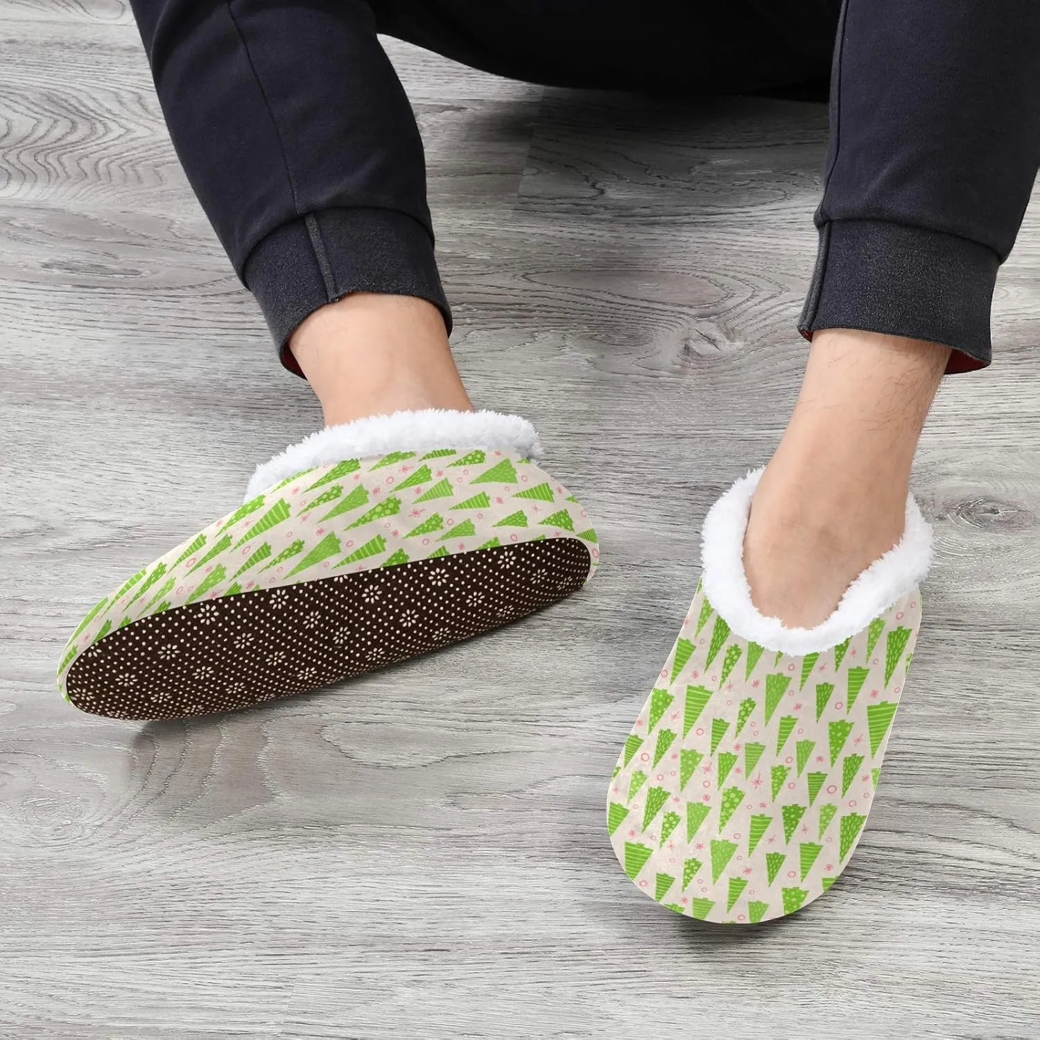 Winter House Slippers for Women/Men with Happy Winter Pug Dog Element Cozy Fleece Slippers