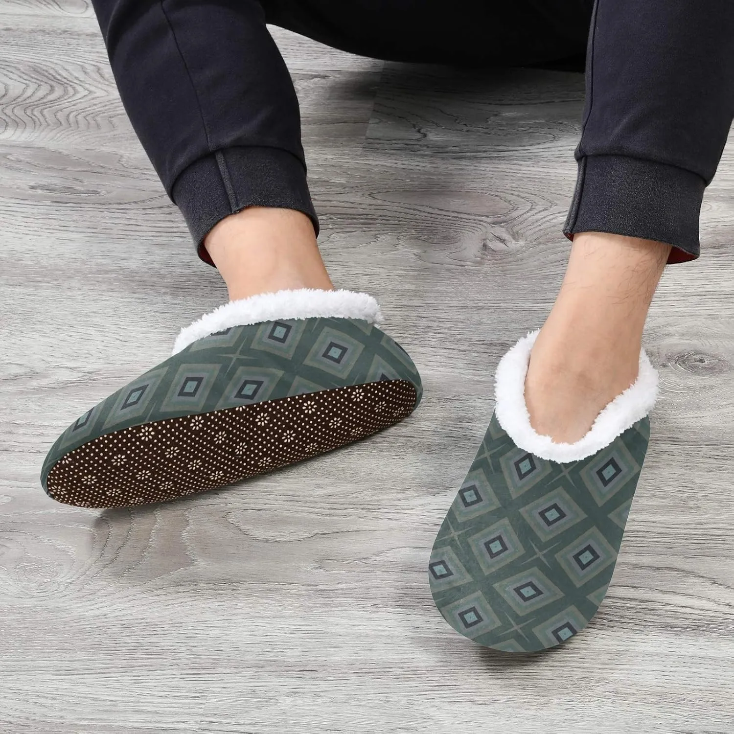 Winter House Slippers for Women/Men with Red Flower Background Element Cozy Fleece Slippers