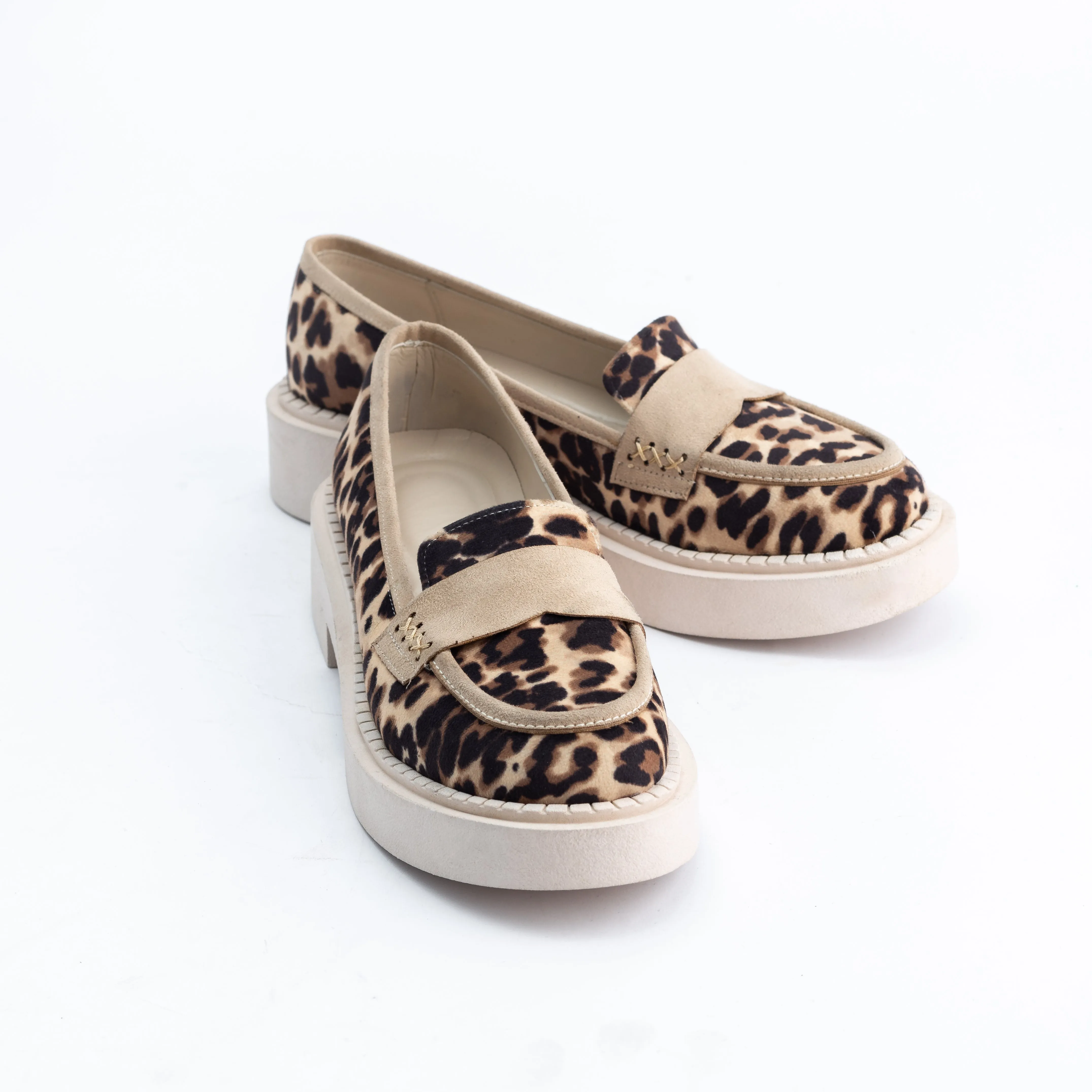 Women Cheetah Pattern Loafers