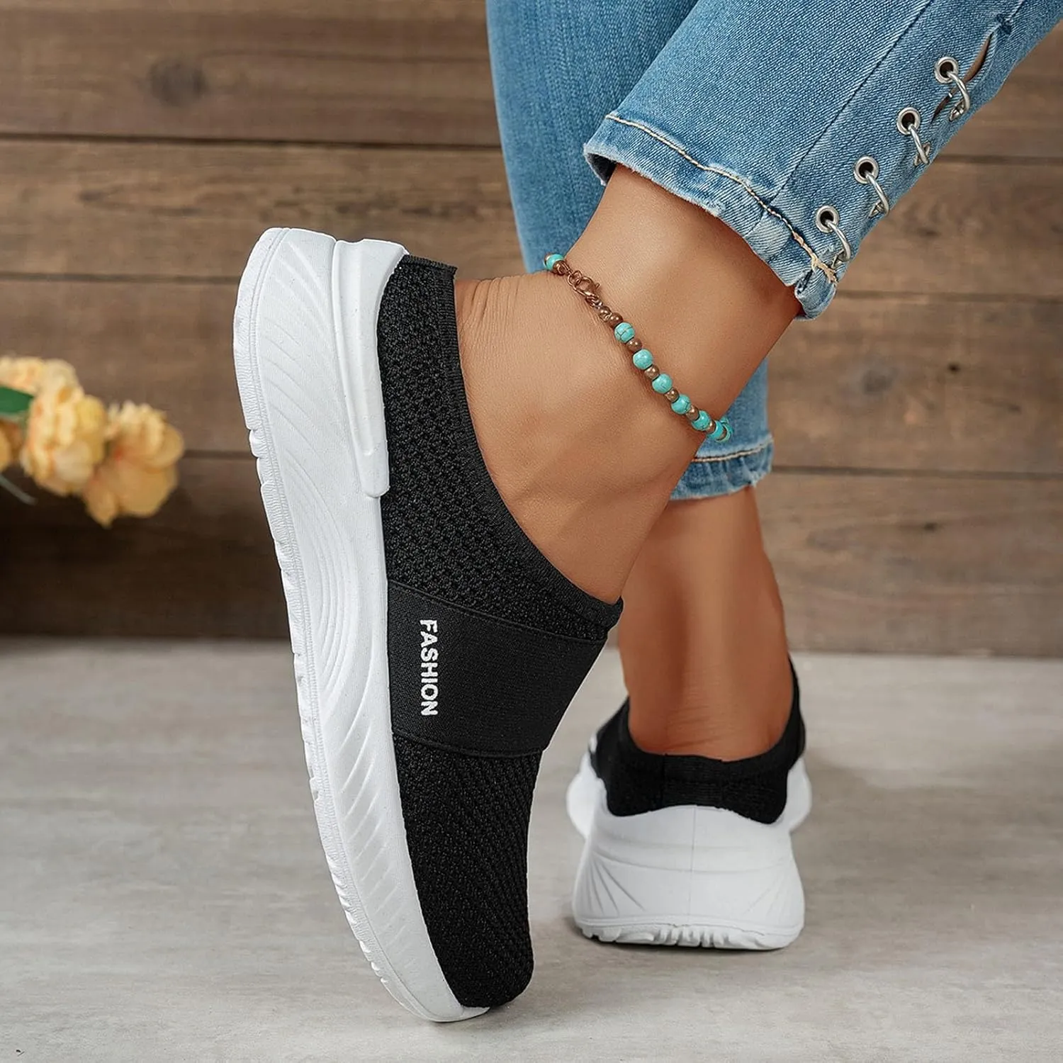 Womens Sport Sandals Closed Toe Womens Slide Arch Support Summer Walking Shoes Slip On Ladies Yoga Mat Slippers