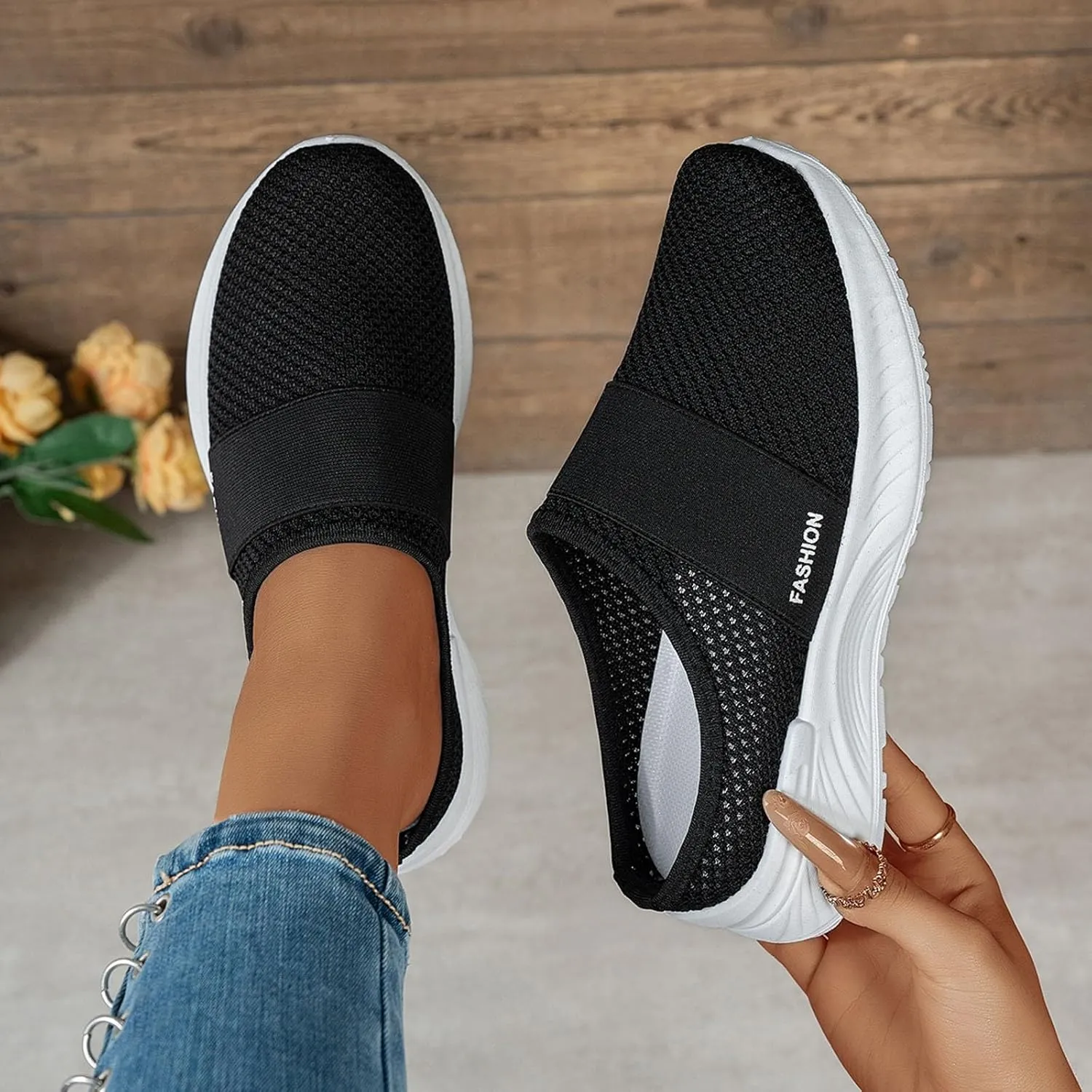 Womens Sport Sandals Closed Toe Womens Slide Arch Support Summer Walking Shoes Slip On Ladies Yoga Mat Slippers