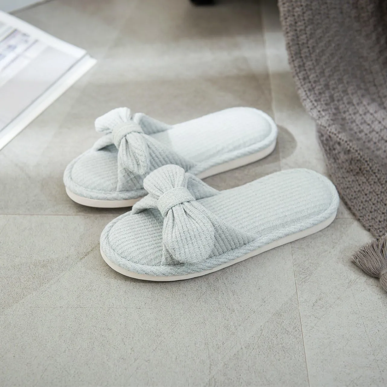 xsby Unisex Cute Soft Sole Indoor Bedroom Slippers Beautiful Comfort Four Season Slipper